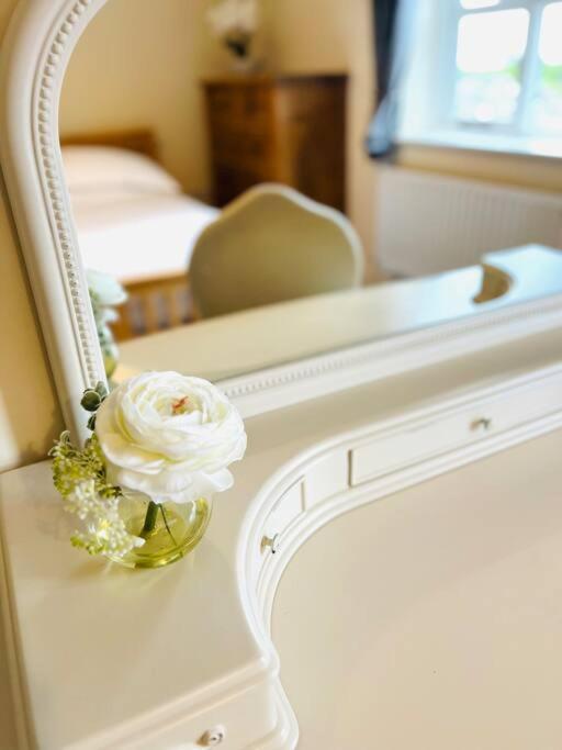 Apartamento Hillcrest Lodge, Private On Lough Corrib, Oughterard *